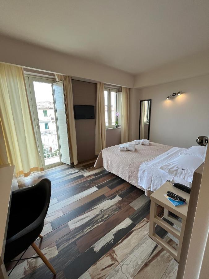 Don Ugo Luxury Rooms Tropea Eksteriør bilde